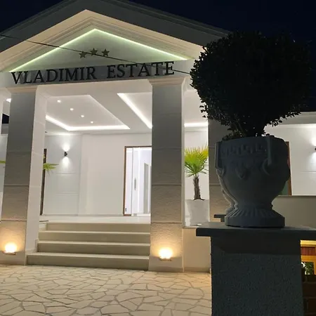 منزل للإقامة Vladimir Estate Gjirokastër