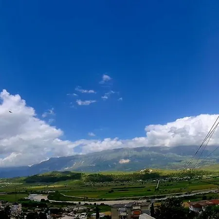 Vladimir Estate Ubytování v soukromí Gjirokastër