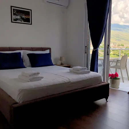 Vladimir Estate منزل للإقامة *