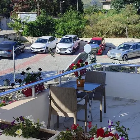 Vladimir Estate منزل للإقامة *